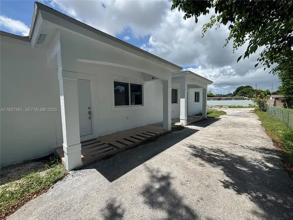 $2,550 | 26514 Southwest 138th Avenue, Unit 26514, Homestead, FL 33032