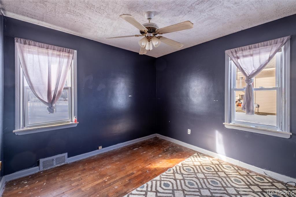 6449 Detroit Street Mount Morris, MI 48458 - Photo 12 of 18
