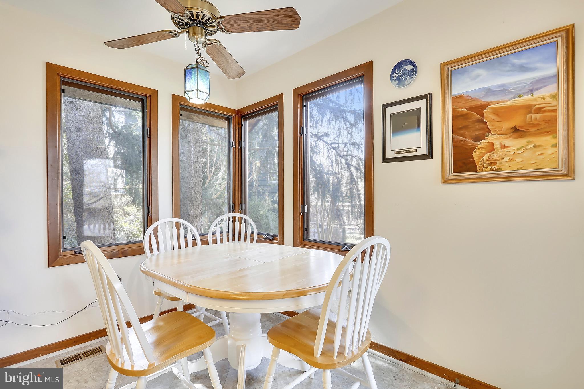 124 Edgehill Road Annapolis, MD 21405 - Photo 10 of 30 Kitchen - Breakfast Area