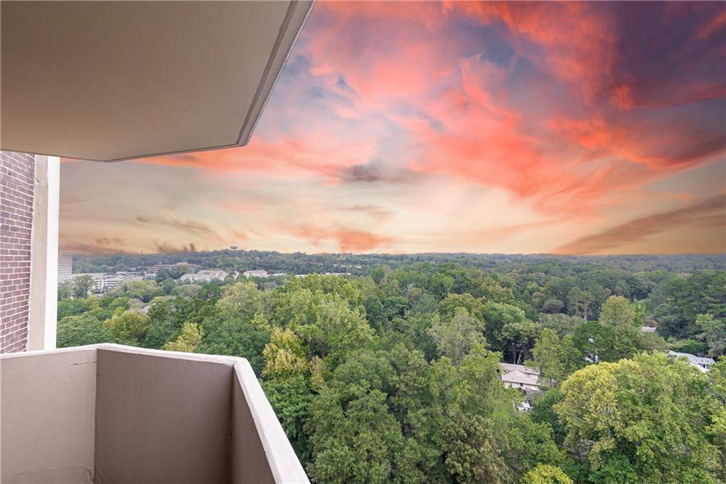 1501 Clairmont Road, Unit 1525 Decatur, GA 30033 - Photo 17 of 26 a balcony with an outdoor space
