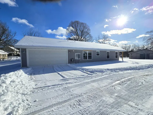 $237,000 | 500 East State Road, Hastings, MI 49058