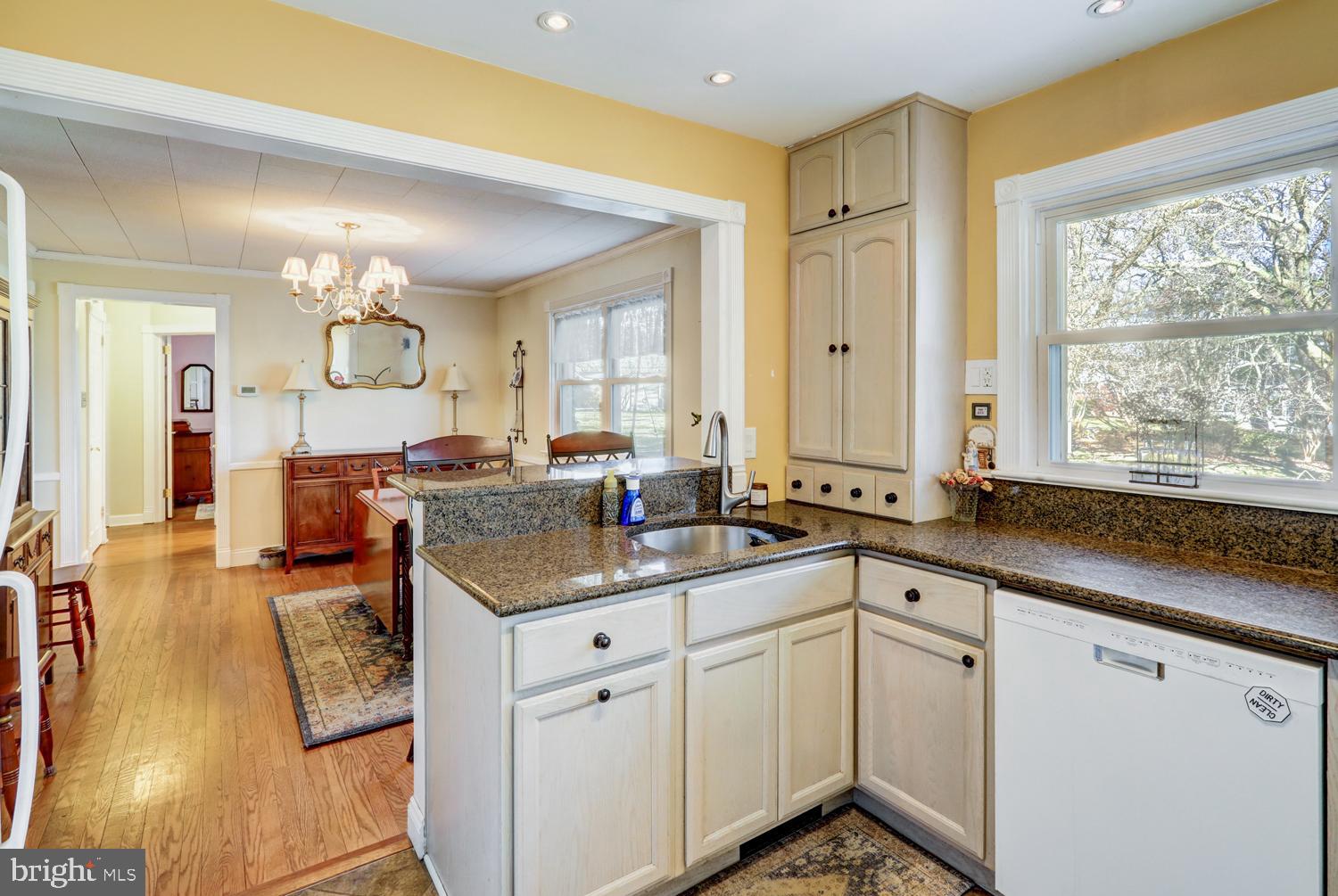 341 Maxson Road Lancaster, PA 17601 - Photo 9 of 32 a kitchen with sink and mirror