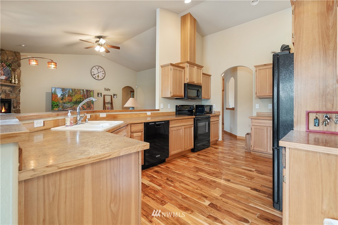 9404 James Road Southwest Rochester, WA 98579 - Photo 21 of 40 Gallery Image 21