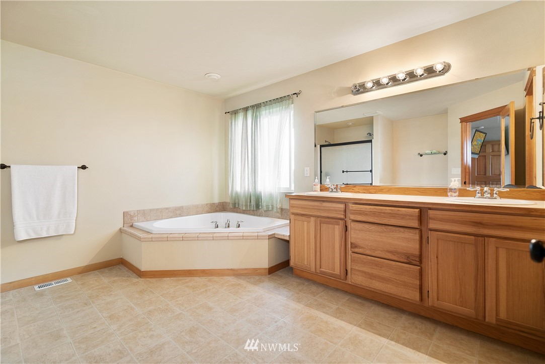 9404 James Road Southwest Rochester, WA 98579 - Photo 29 of 40 Gallery Image 29