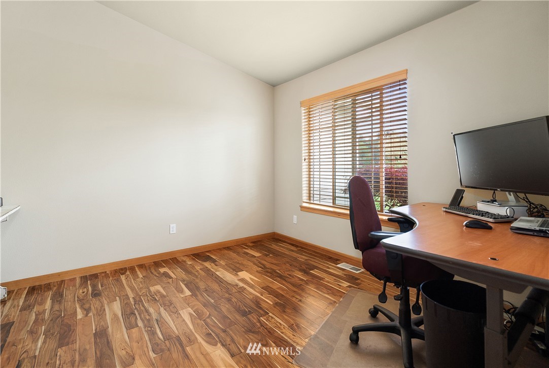 9404 James Road Southwest Rochester, WA 98579 - Photo 35 of 40 Gallery Image 35