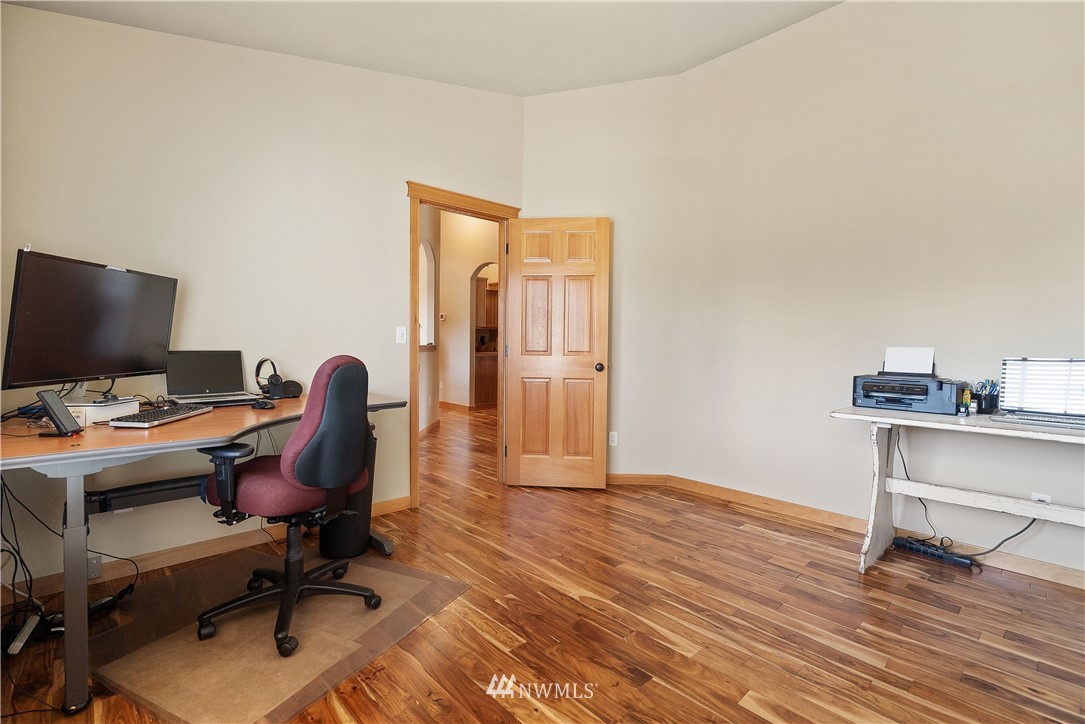 9404 James Road Southwest Rochester, WA 98579 - Photo 36 of 40 Gallery Image 36