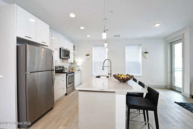 $2,238 | 25 Whistler Court, Unit 207, Saratoga Springs, NY 12866