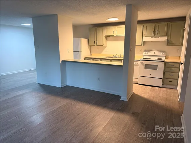 $1,350 | 9401 Old Concord Road, Charlotte, NC 28213