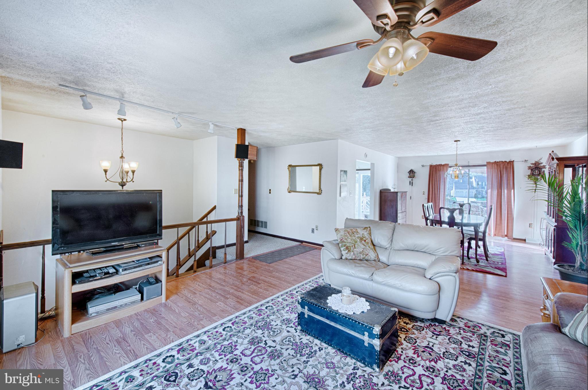 540 Beards Hill Road Aberdeen, MD 21001 - Photo 10 of 30 Living Room