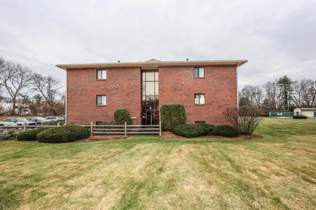 $260,000 | 434 Abbott Farm Lane, Unit 434, Hudson, NH 03051