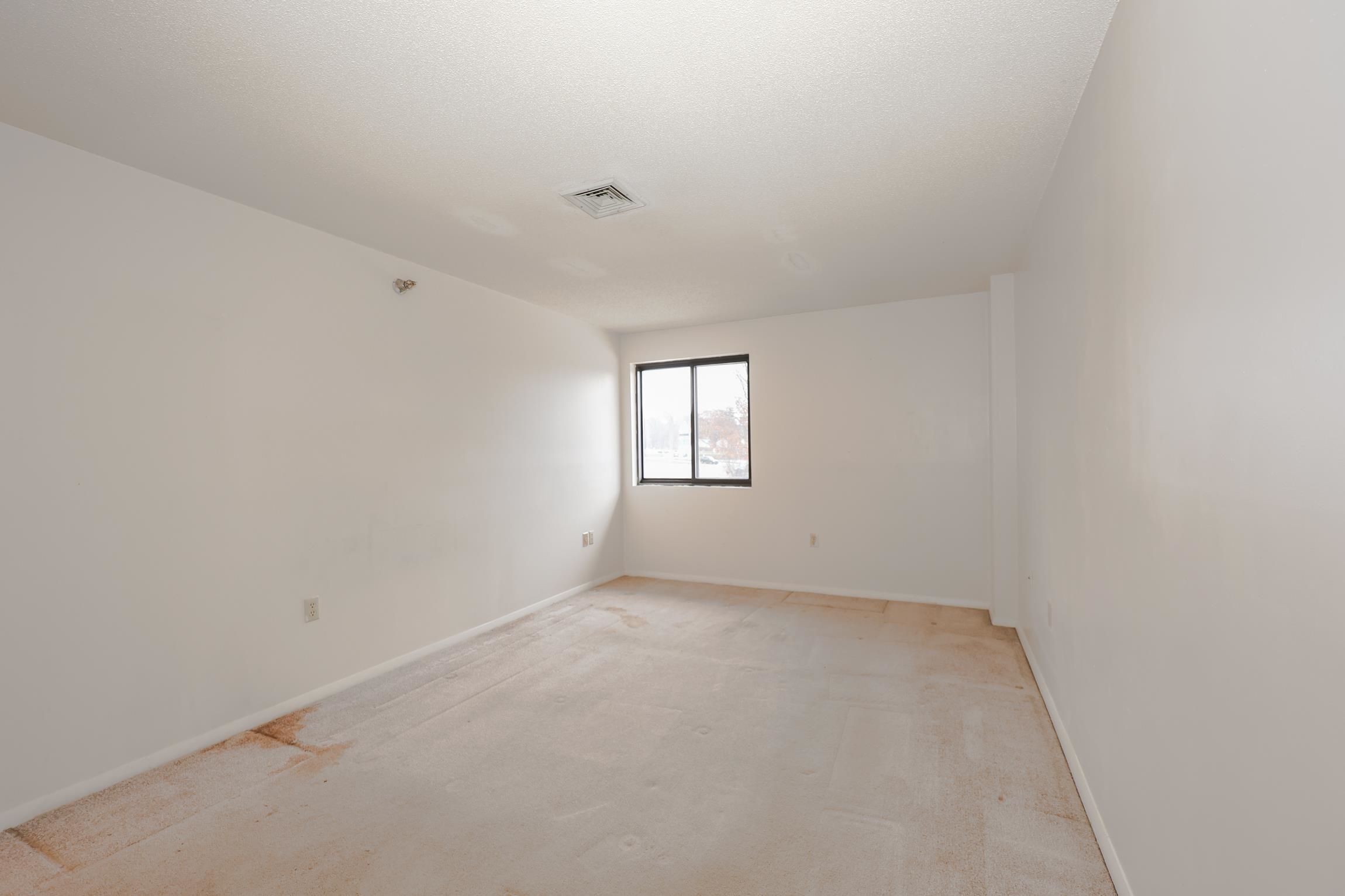 434 Abbott Farm Lane, Unit 434 Hudson, NH 03051 - Photo 14 of 17