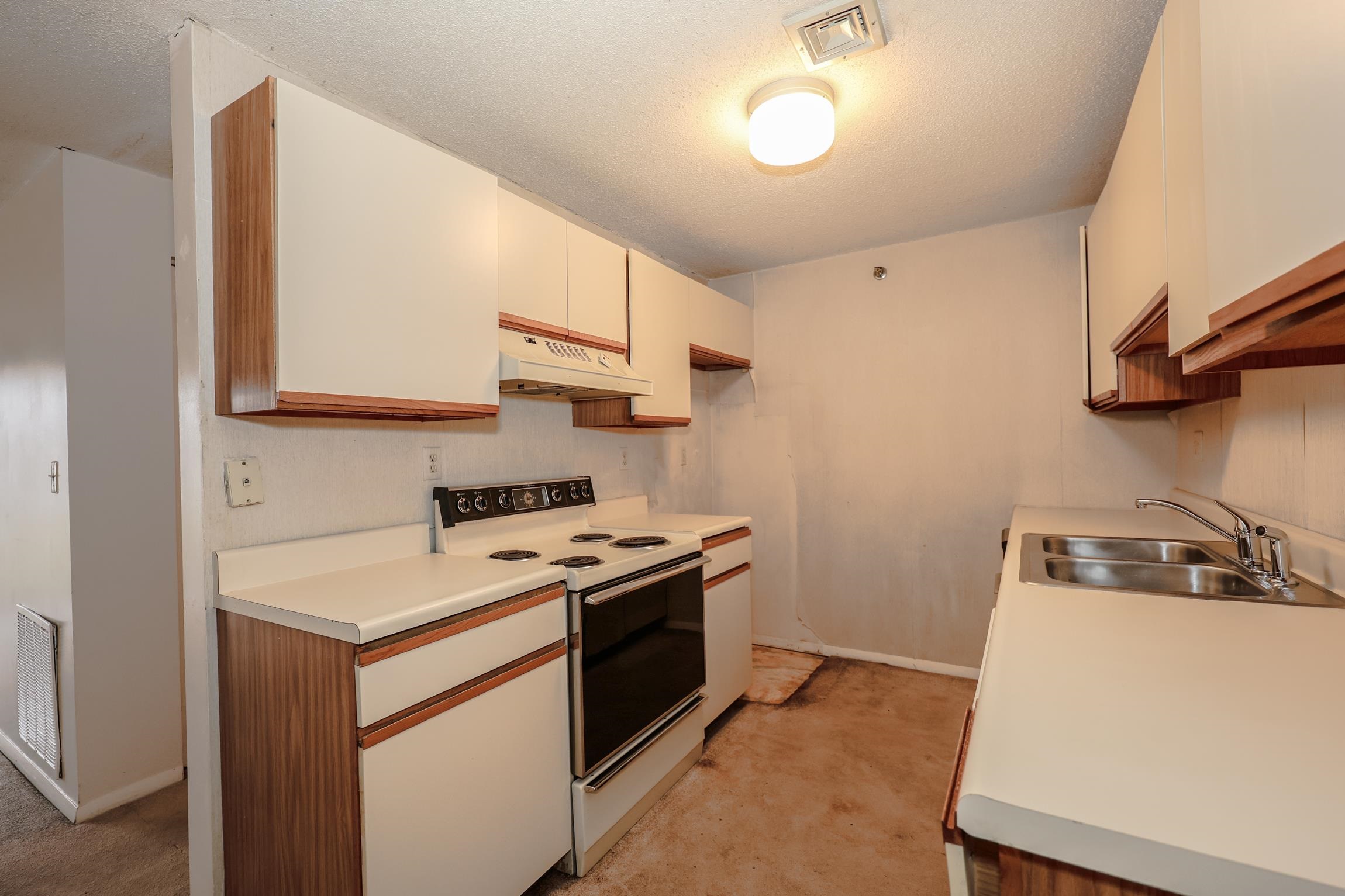 434 Abbott Farm Lane, Unit 434 Hudson, NH 03051 - Photo 3 of 17