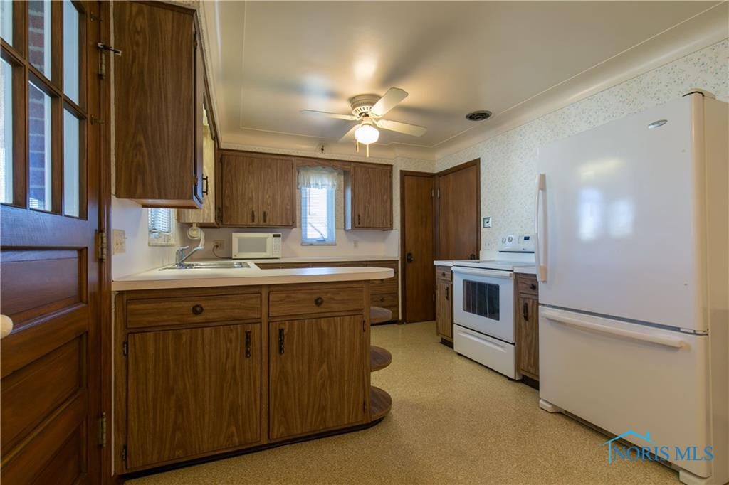 4253 Elmhurst Road Toledo, OH 43613 - Photo 10 of 36 Gallery Image 10