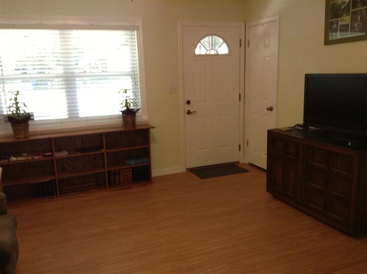 5290 Sewell Road Milton, FL 32570 - Photo 3 of 29 Gallery Image 3