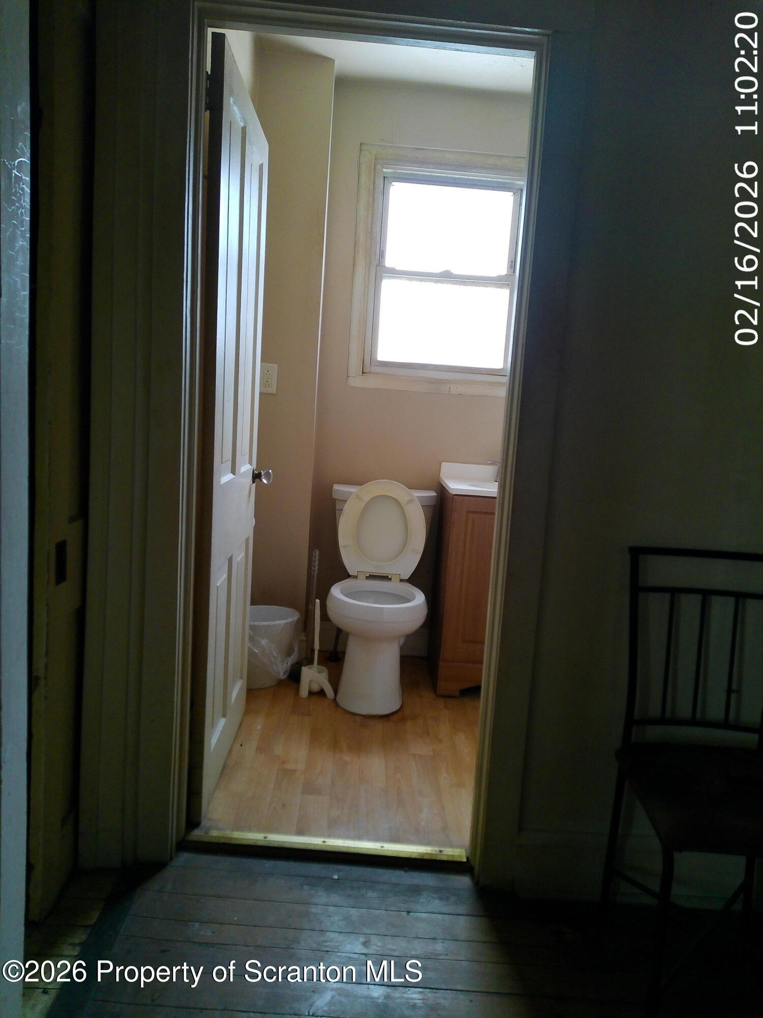 319 South 9th Avenue Scranton, PA 18504 - Photo 18 of 49 a bathroom with a toilet