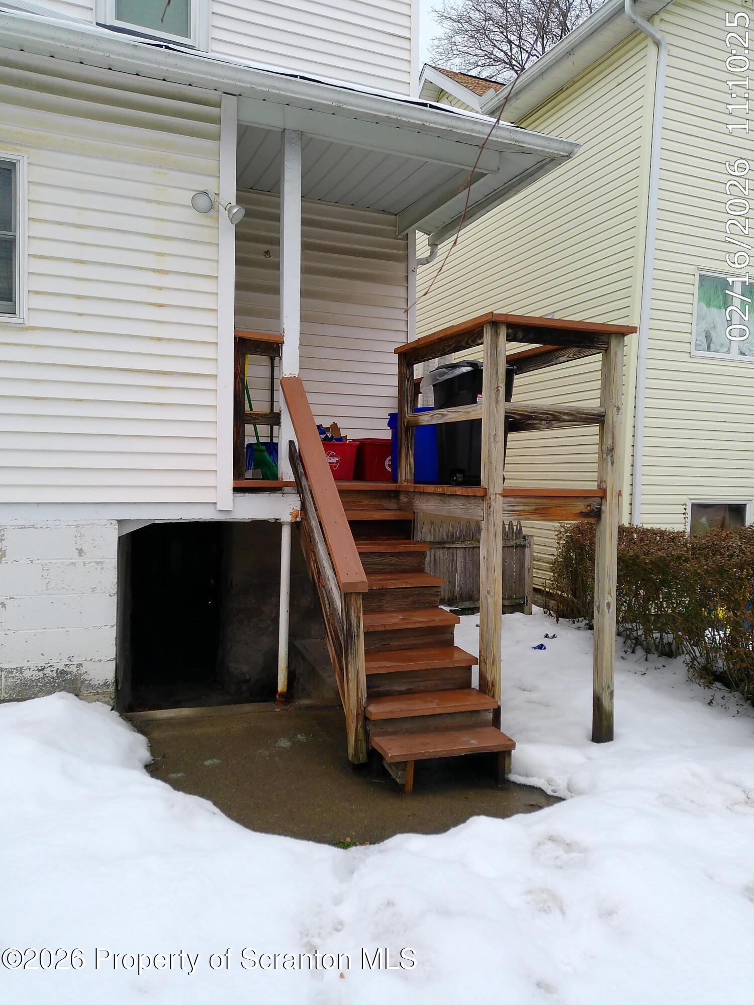319 South 9th Avenue Scranton, PA 18504 - Photo 34 of 49 a view of entryway with a balcony