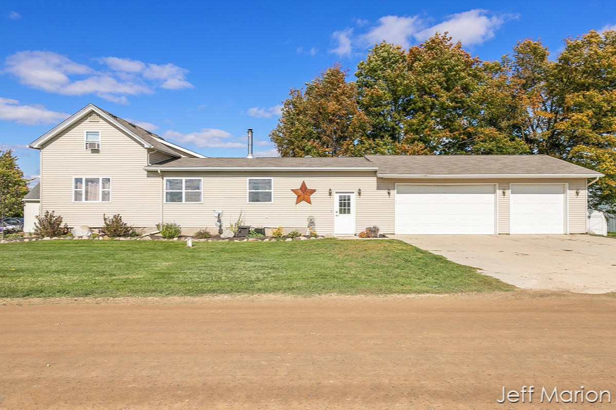 2774 Croel Road Ionia, MI 48846 - Photo 2 of 40 IMG_1001