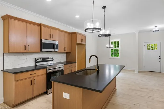 $329,900 | 512 Carolina Avenue, Yadkinville, NC 27055