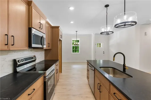 $329,900 | 512 Carolina Avenue, Yadkinville, NC 27055