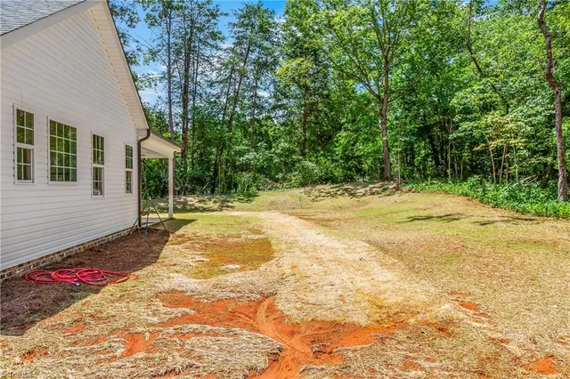 $329,900 | 512 Carolina Avenue, Yadkinville, NC 27055