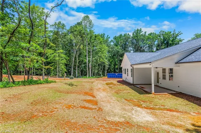 $329,900 | 512 Carolina Avenue, Yadkinville, NC 27055