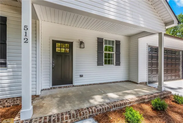 $329,900 | 512 Carolina Avenue, Yadkinville, NC 27055