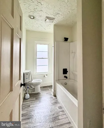 $2,100 | 28 Caroline Street, Lancaster, PA 17603