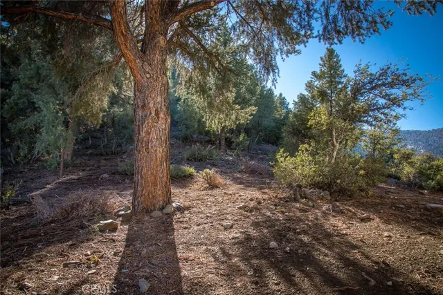 a picture of a bathroom