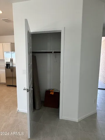 a view of livingroom with furniture