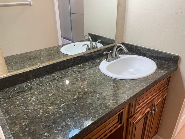$1,650 | 5550 North Braeswood Boulevard, Unit 134, Houston, TX 77096