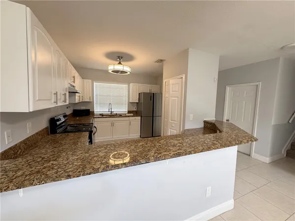 $2,000 | 2390 Vero S Circle Southwest, Unit 6, Vero Beach, FL 32962
