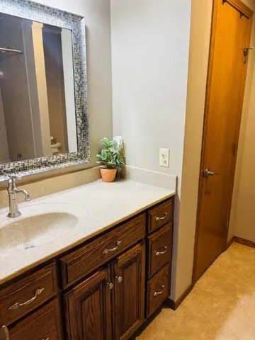 $245,000 | 200 West Lexington Drive, Girard, KS 66743