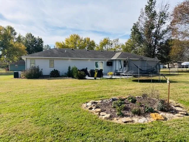 $245,000 | 200 West Lexington Drive, Girard, KS 66743