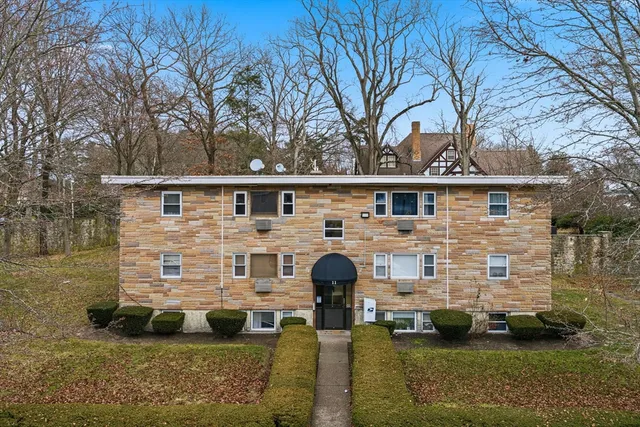 a front view of house with yard