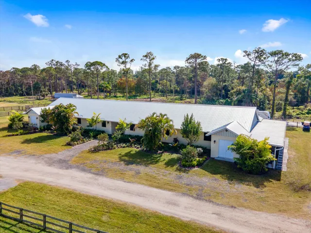 $950 | 1666 C Road, Loxahatchee Groves, FL 33470