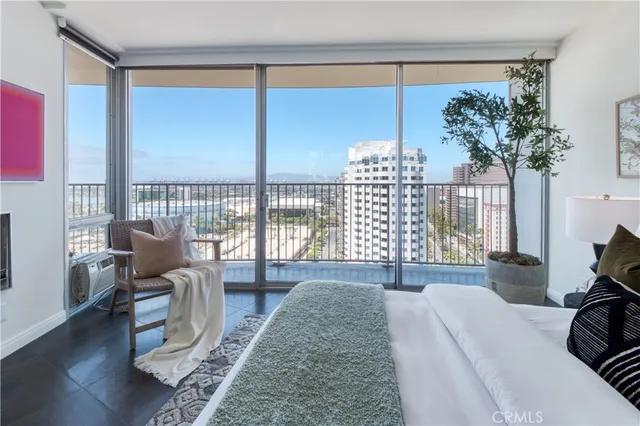 $950,000 | 700 East Ocean Boulevard, Unit 2508, Long Beach, CA 90802