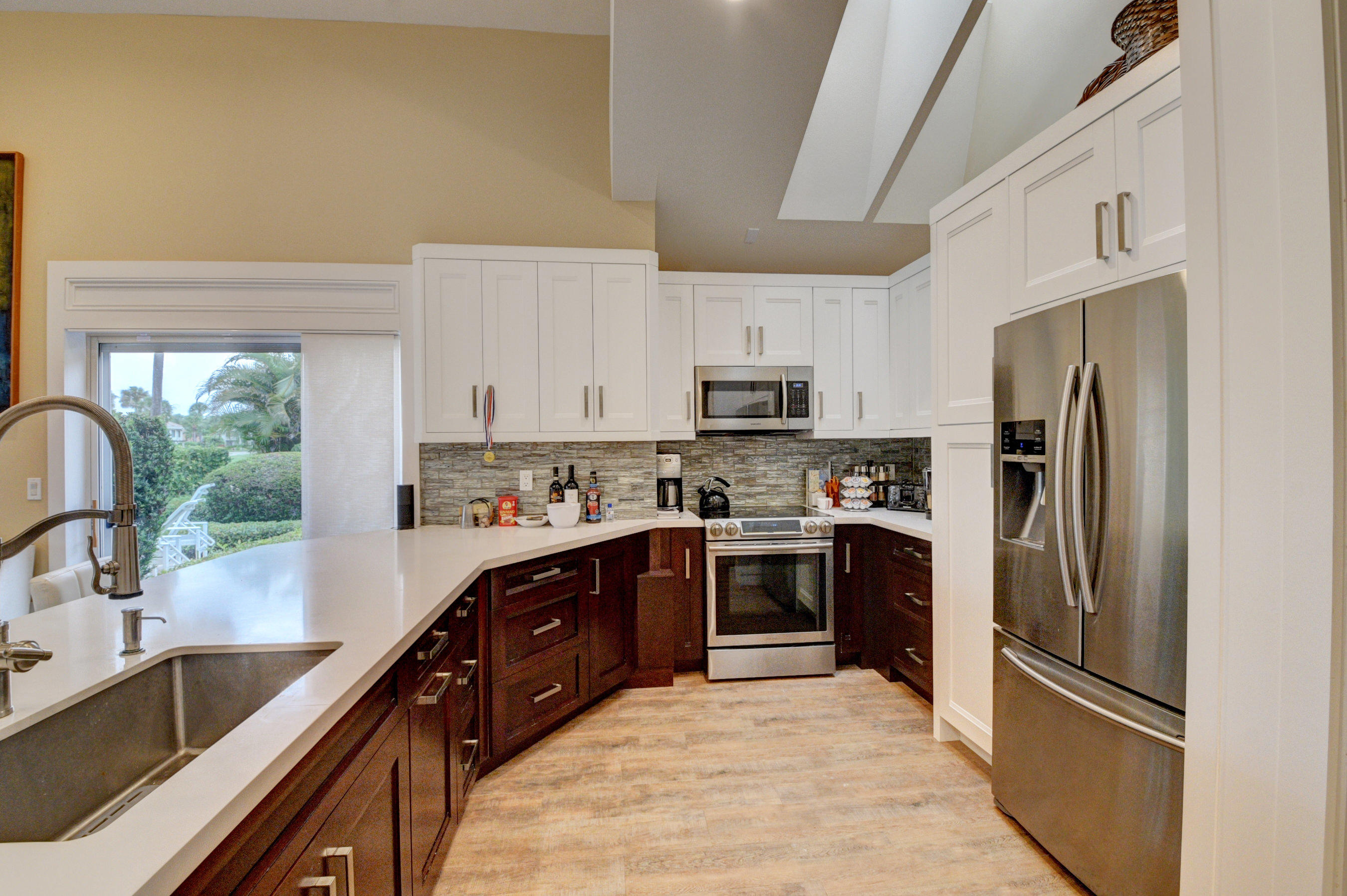 17481 Vía Capri Boca Raton, FL 33496 - Photo 6 of 40 DSC_6245_6_7_8_9