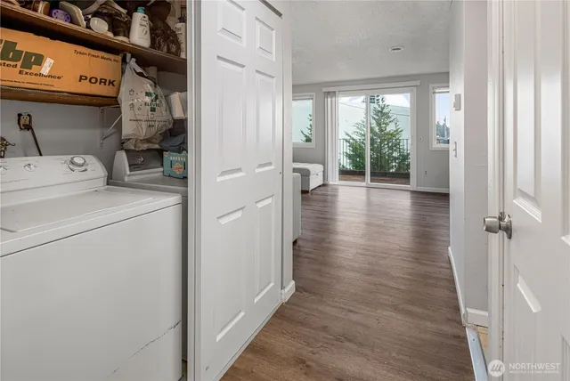 $1,099,999 | 3030 South 216th Street, Unit E, SeaTac, WA 98198