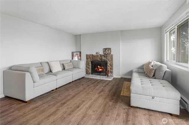 $1,099,999 | 3030 South 216th Street, Unit E, SeaTac, WA 98198