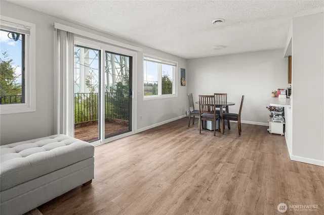 $1,099,999 | 3030 South 216th Street, Unit E, SeaTac, WA 98198