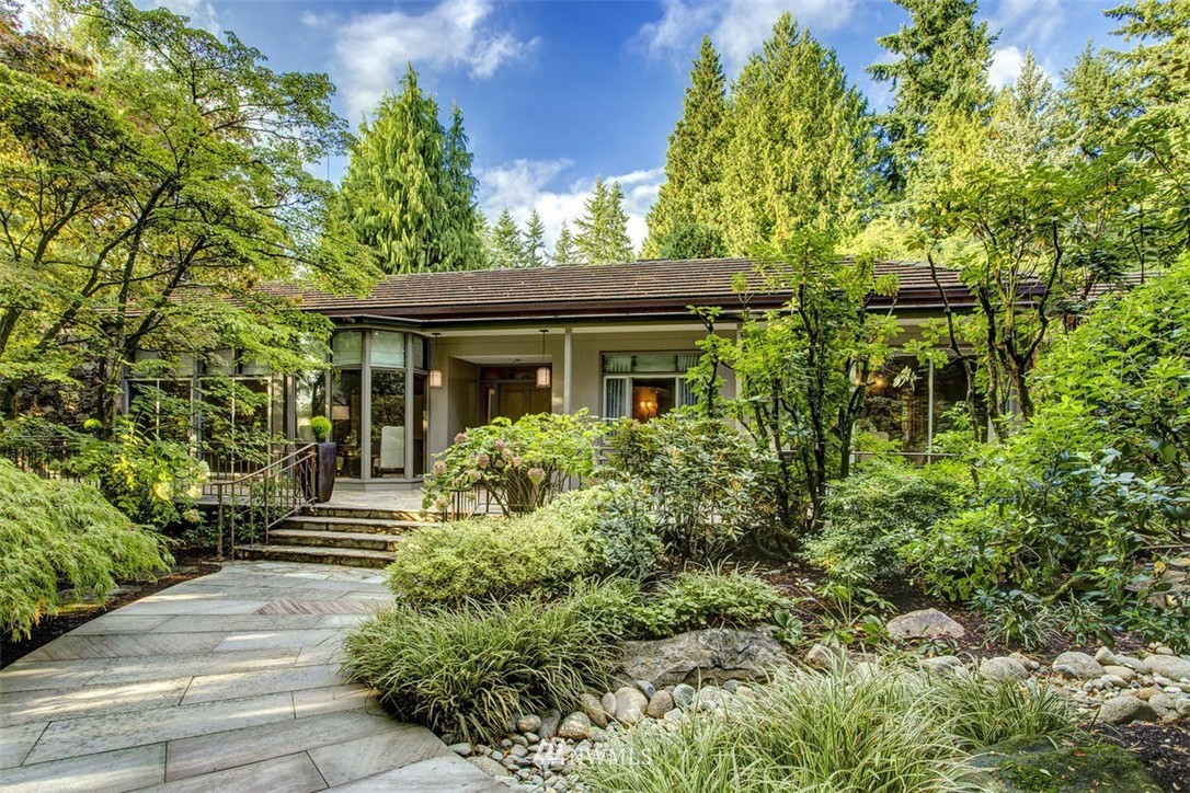 1019 Evergreen Point Road Medina, WA 98039 - Photo 2 of 25