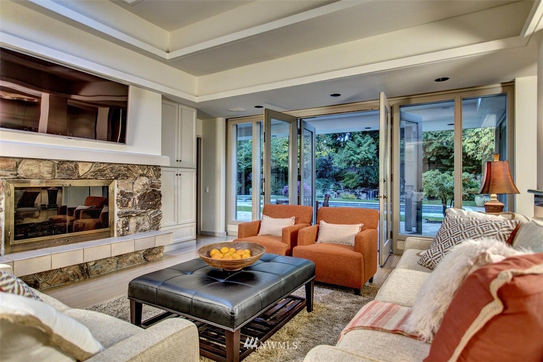 1019 Evergreen Point Road Medina, WA 98039 - Photo 14 of 25