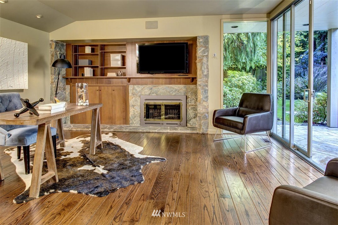 1019 Evergreen Point Road Medina, WA 98039 - Photo 16 of 25