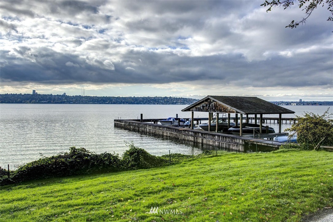 1019 Evergreen Point Road Medina, WA 98039 - Photo 3 of 25