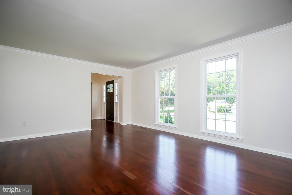 1303 Tar Cove Road Pasadena, MD 21122 - Photo 13 of 30 Living Room