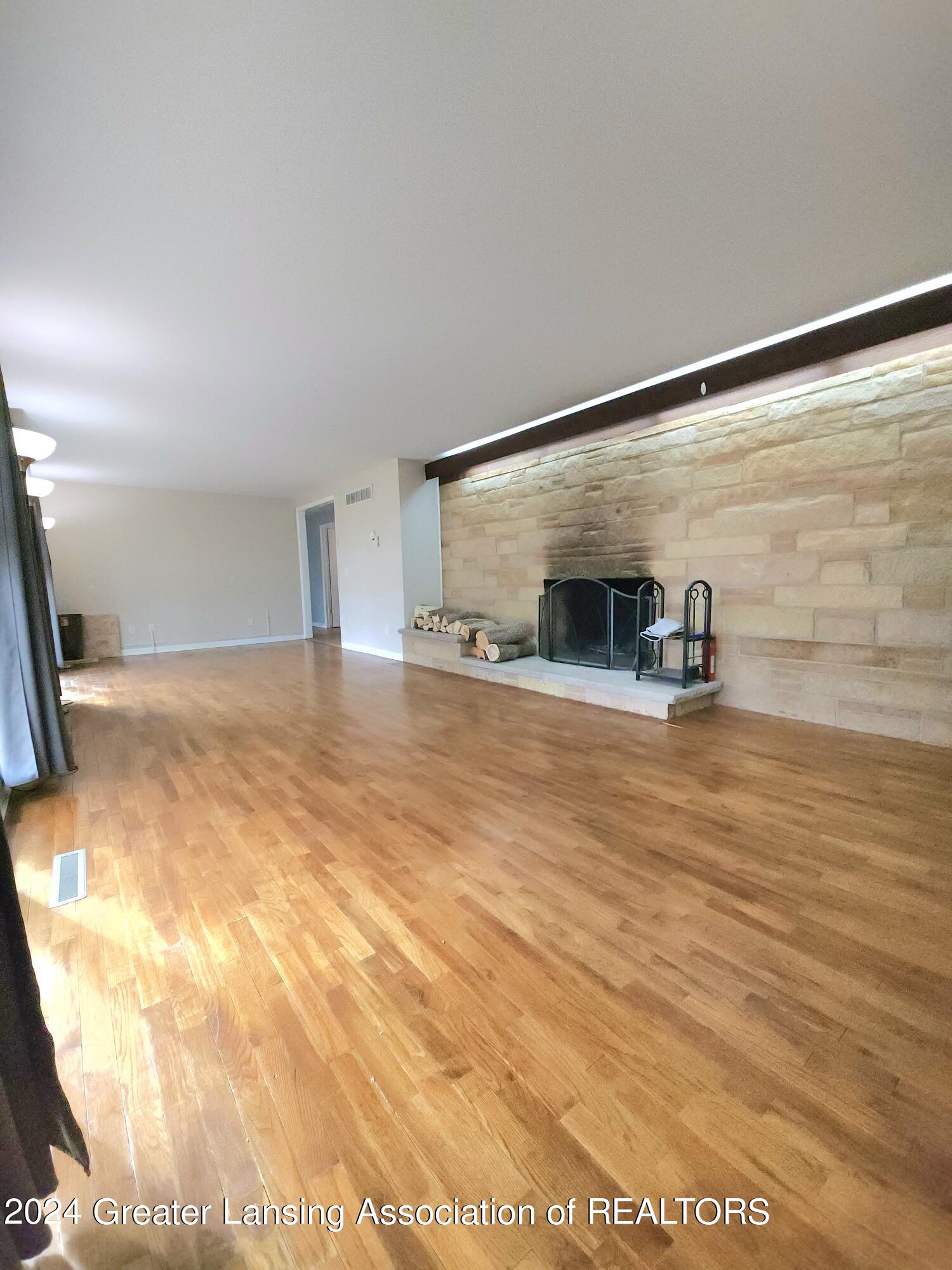 3160 Horton Road Jackson, MI 49203 - Photo 15 of 49 20240218_130608
