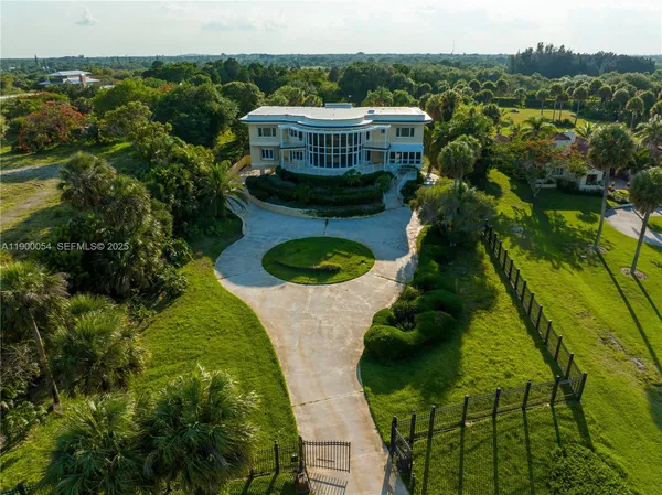 $29,995 | 2827 South Indian River Drive, Fort Pierce, FL 34982