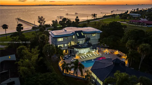 $29,995 | 2827 South Indian River Drive, Fort Pierce, FL 34982