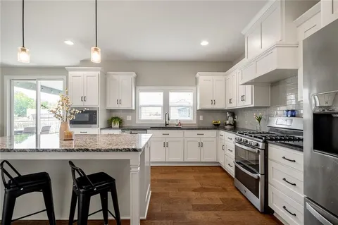 $660,000 | 16972 South Hunter Street, Olathe, KS 66062