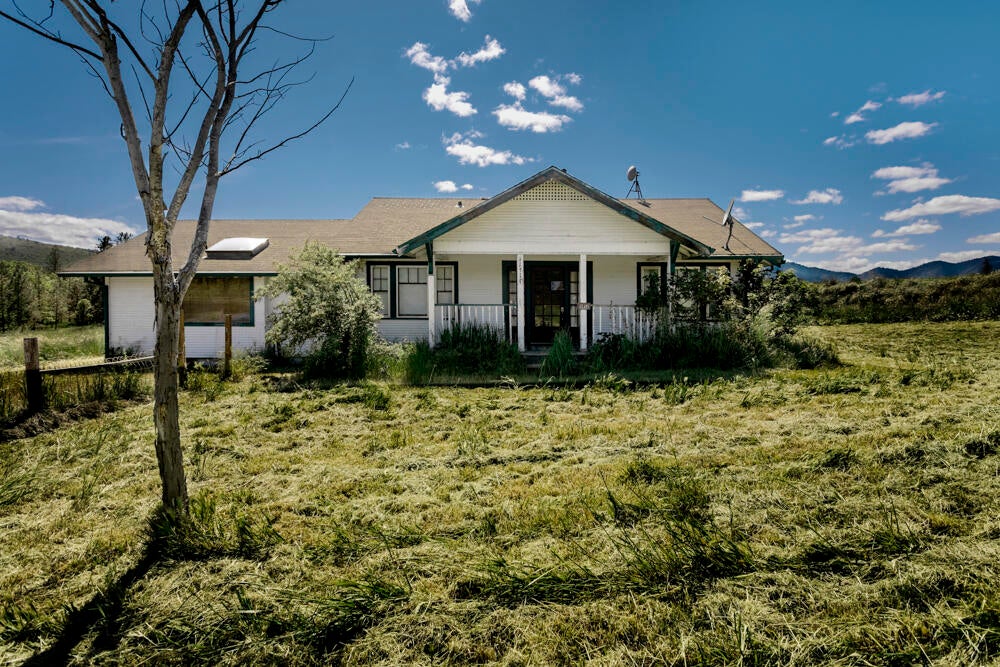 11717 Michael Road White City, OR 97503 - Photo 1 of 39 11717 Michael Road
